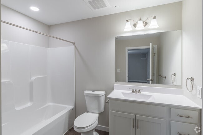 2 BR, 2 BA - 934SF - Second Bathroom
