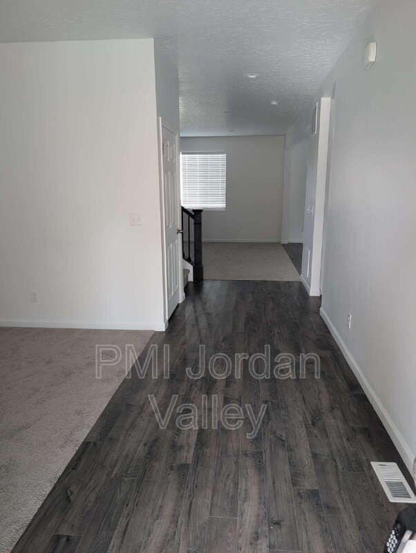 Photo - 2123 Wallflower Dr