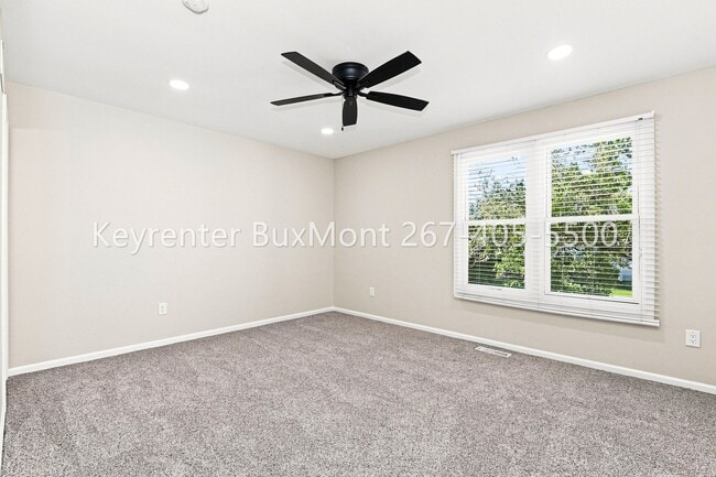 Photo - 102 Solway Cir