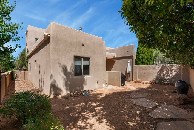 Photo - 6416 Sage Point Ct NE