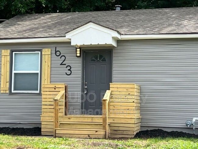 Photo - 623 N Highland Dr