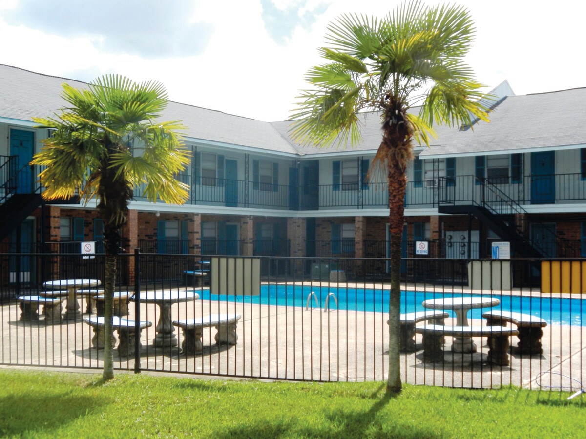 Photo - Magnolia Gardens