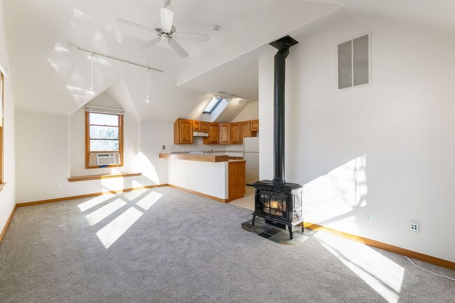 Photo - 1 Bed, 1 Bath Studio *All Utilities Included*