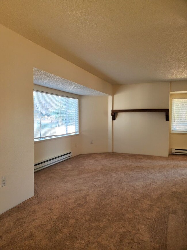 Photo - FG: 01010 E 35th Unit #A
