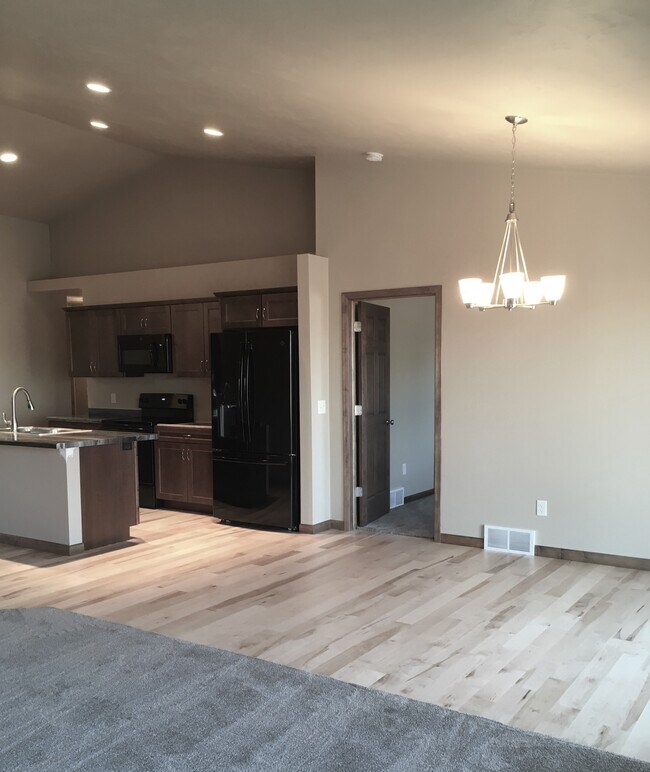 Photo - 809 S Mill St Unit 809