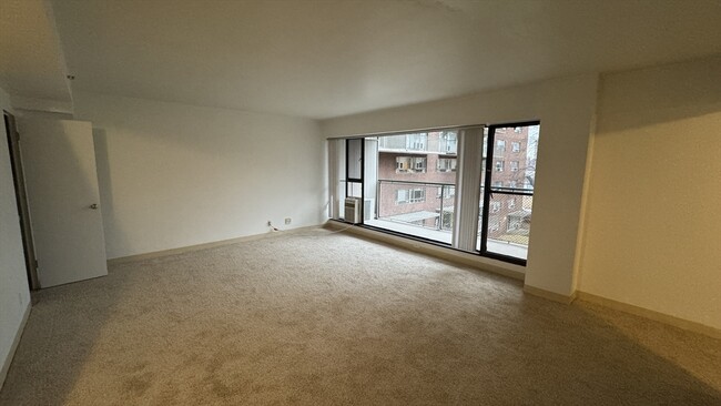 Photo - 100 Memorial Dr Apartment Unit 0502B