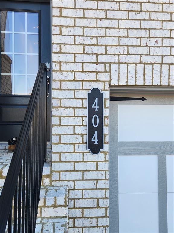 Photo - 404 Brodie Dr