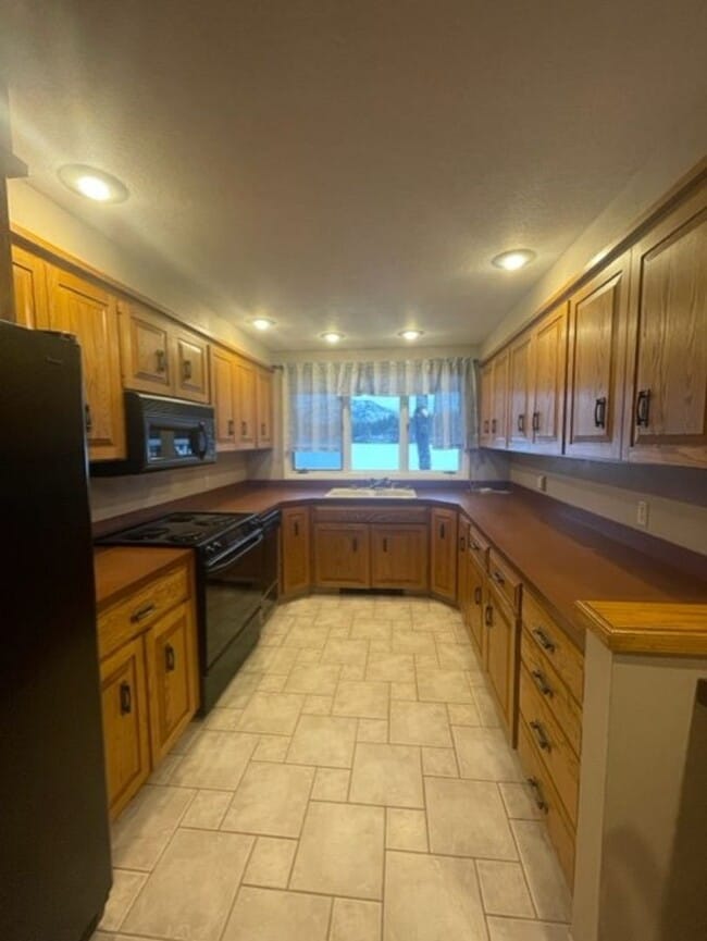 Photo - Long Term Rental on Lake Five!