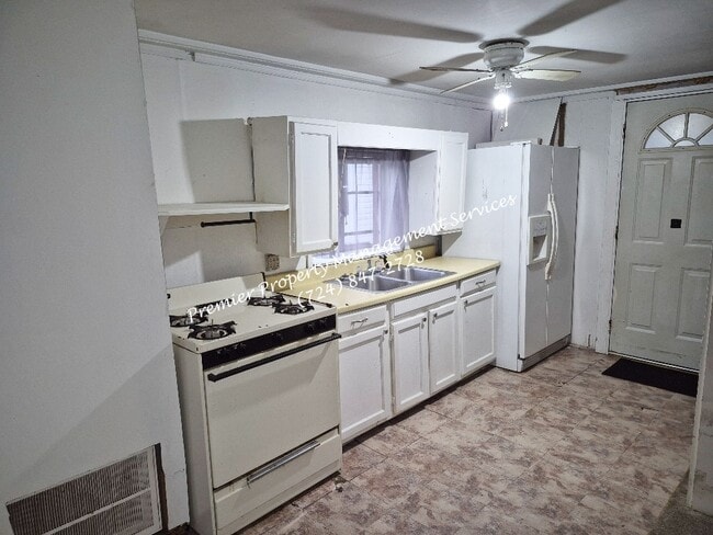 Photo - 1613 4th Ave