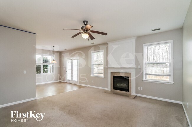 Photo - 6483 Stonelake Pl SW
