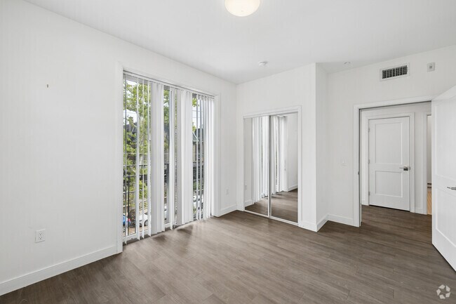 2BR, 1BA - 764SF - Primary Bedroom