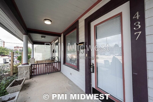 Photo - 437 Fulton St
