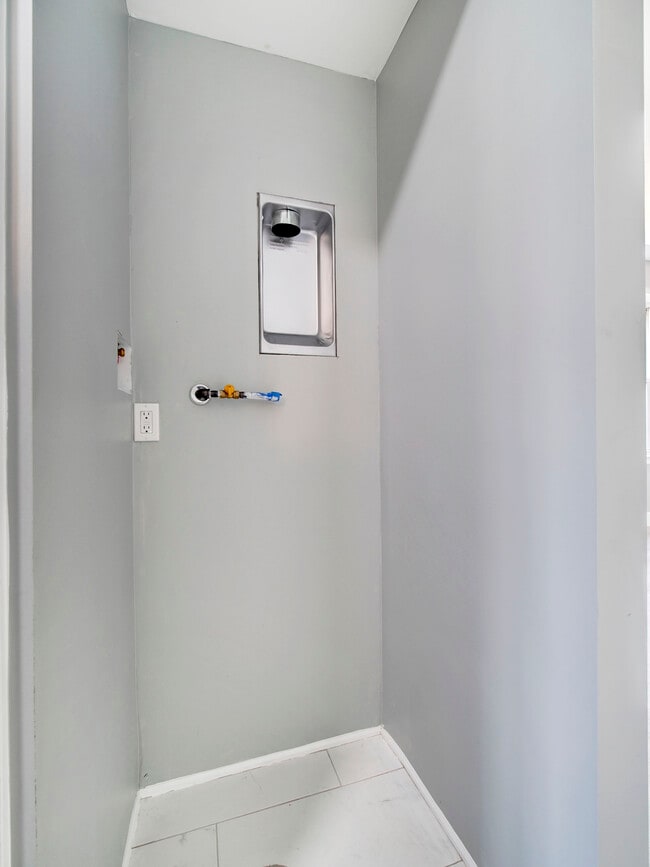 Photo - 20 W 49th St Unit 2