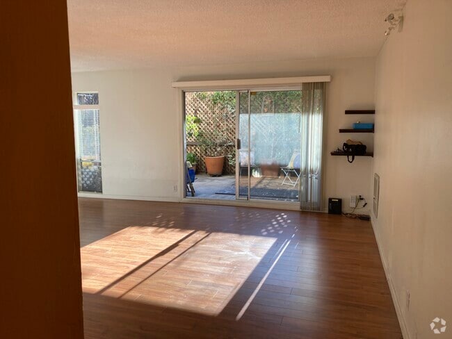 Building Photo - 407 Orange St Unit 210 Rental