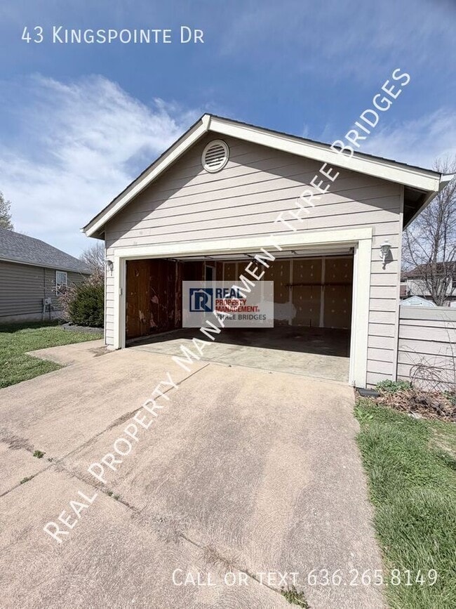 Photo - 43 Kingspointe Dr