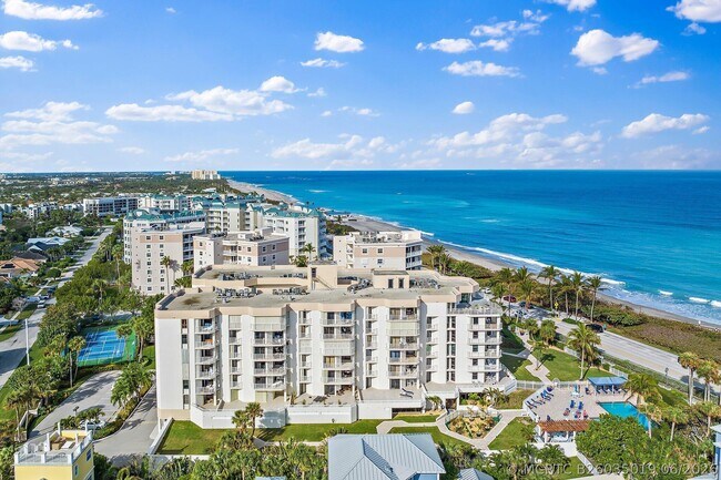 176 Helios Dr Unit 606