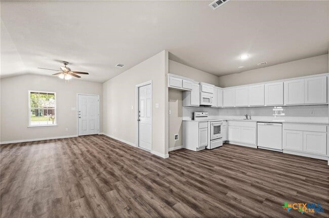 Photo - 313 Elbert Ln