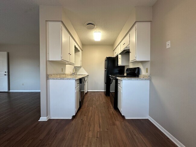 Photo - 209 Lecta Ave Unit 4