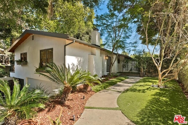 7586 Woodrow Wilson Dr