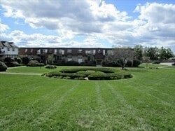Photo - 12 Williamsburg Ct Unit 2