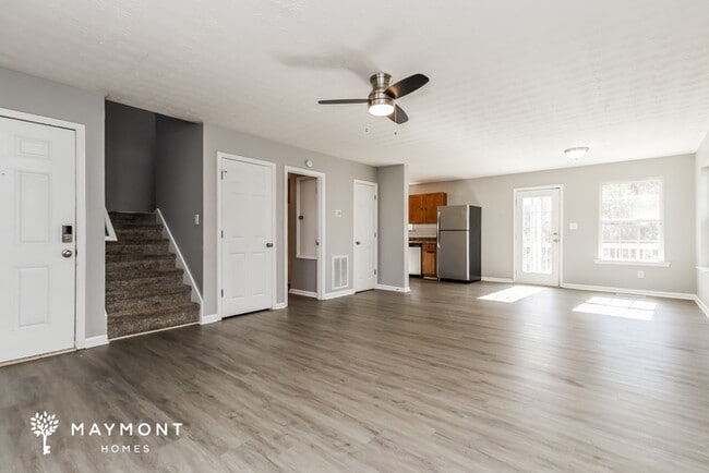 Photo - 120 Apache Dr