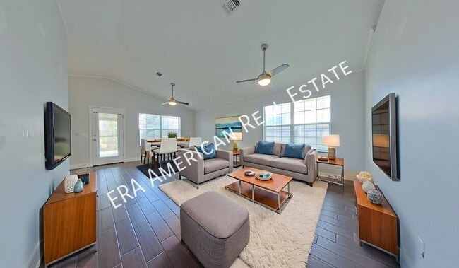 Photo - 415 Pristine Water Ln