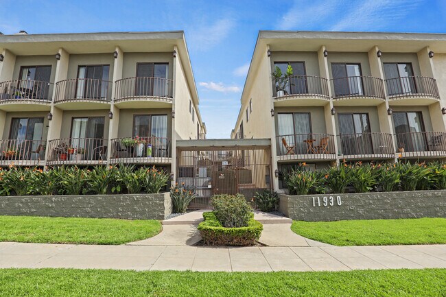 Entrada principal de Gorham Air - Gorham Air by Wiseman