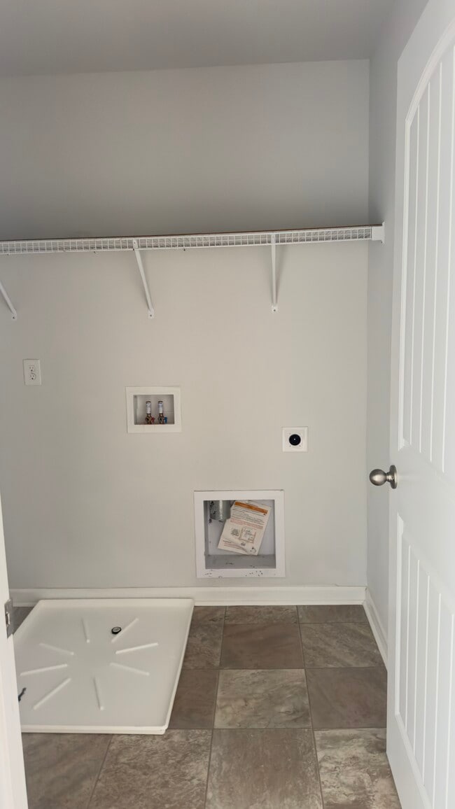 Photo - 809 Foxdale Dr