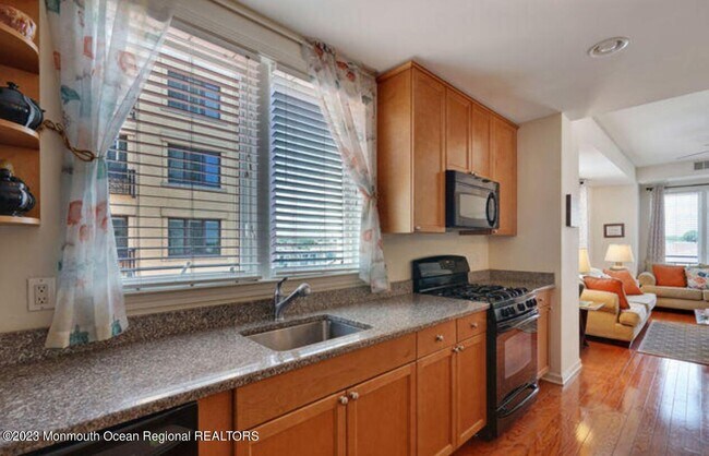 1501 Ocean Ave N Unit 2413