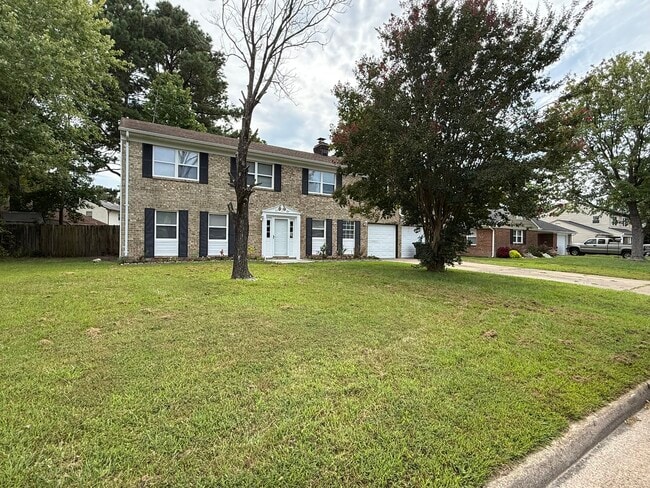Building Photo - 3784 Strathmoor Cir