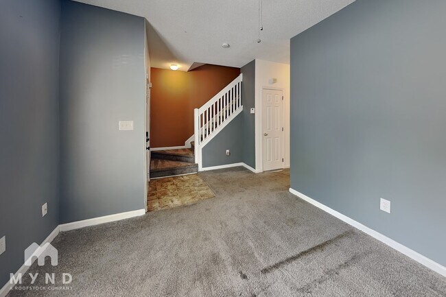 Photo - 6325 Mallard View Ln