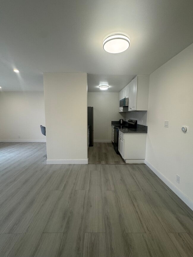 Photo - 142 S Normandie Ave