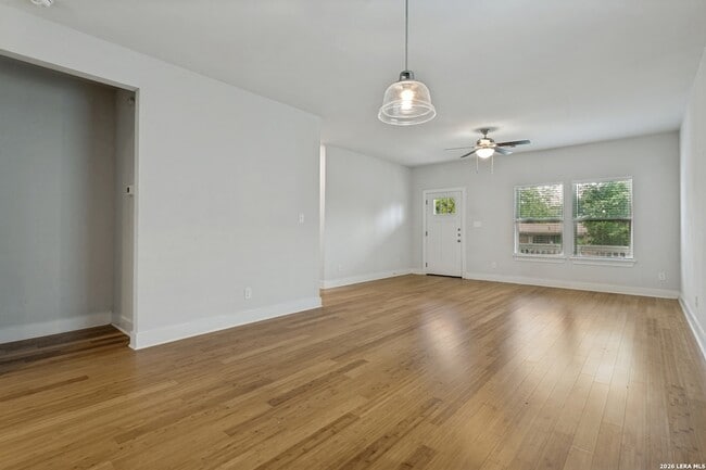 Photo - 423 Channing Ave