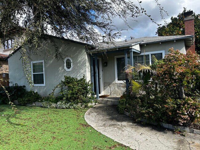 Front exterior view - 2940 Military Ave