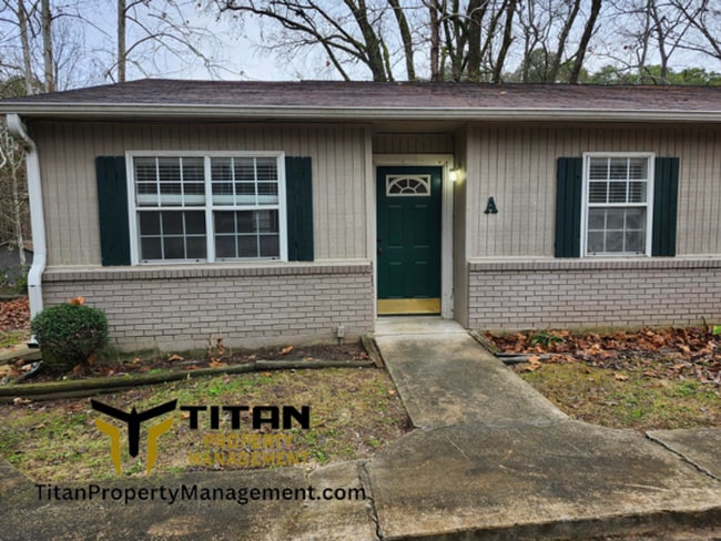 Building Photo - 2 bed/2 bath Apartment Unit 2010 Watts Rd. Apt A