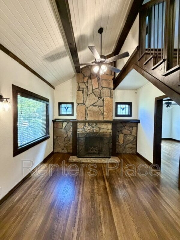 Photo - 2808 E 1st St S