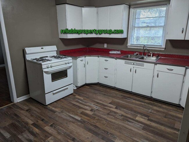 Photo - 2817 S Gallatin St
