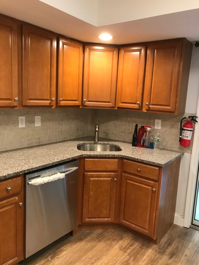 Photo - 159 Devon Ct