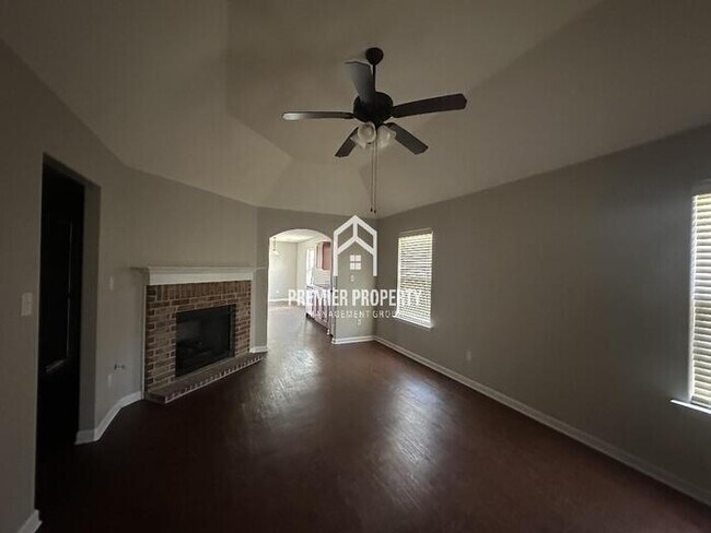 Photo - 5703 Falling Bark Dr