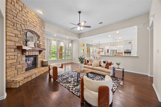 Photo - 1303 Quiet Creek Dr