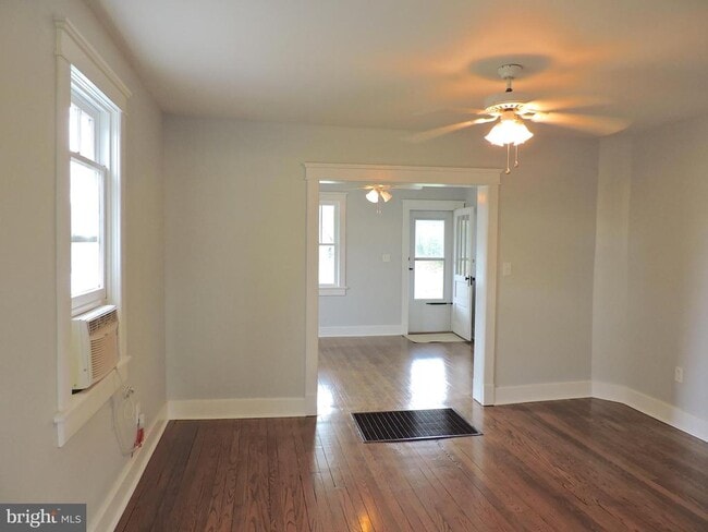 Photo - 1101 Merrimans Ln