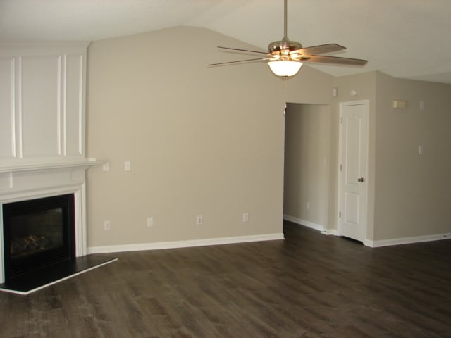 Photo - 404 Kinship Ln