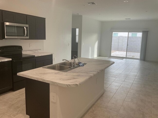 Photo - 3375 W Stanton Ave