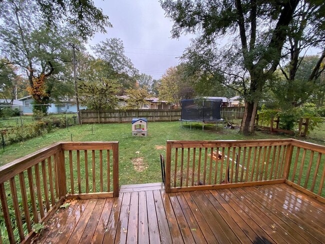 Photo - 3 Bed 1 Bath For Rent - Springfield