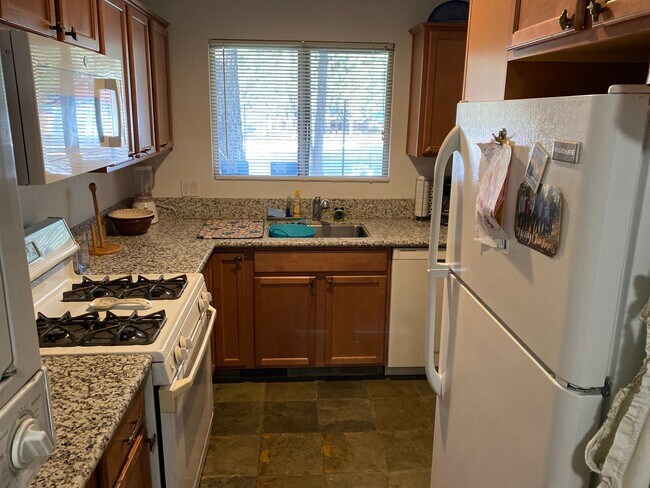 Photo - Seasonal Furnished rental