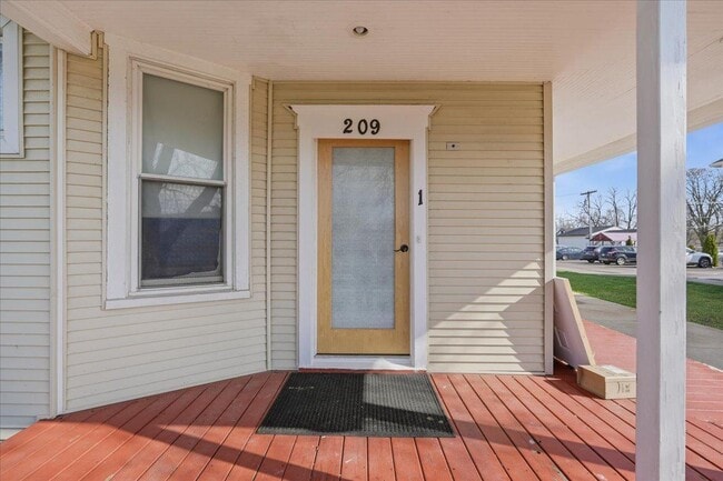 Photo - 209 West Main St