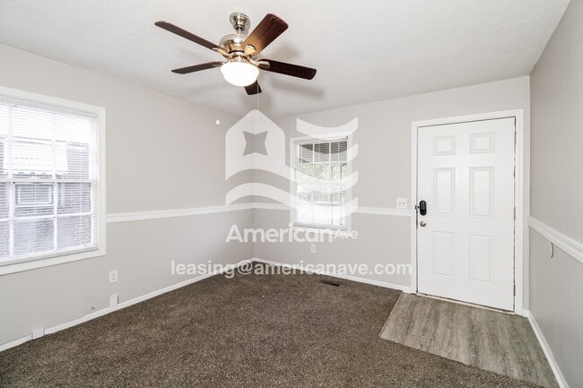 Photo - 10 Burdock Cir