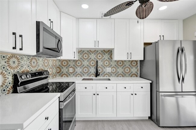 Photo - 136 Miami Gardens Rd