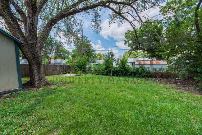 Photo - 5714 E Harry St