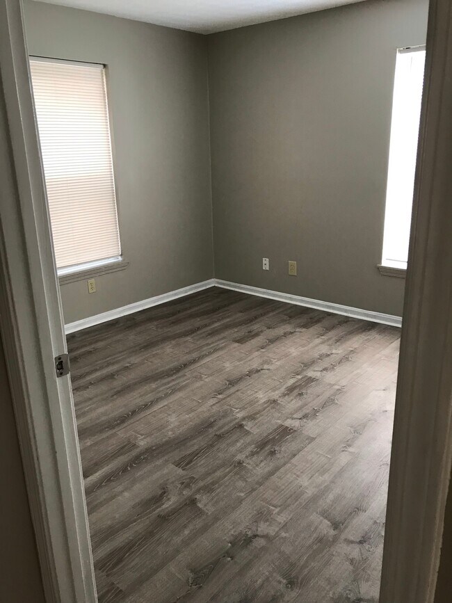 Photo - 2113 Magazine St